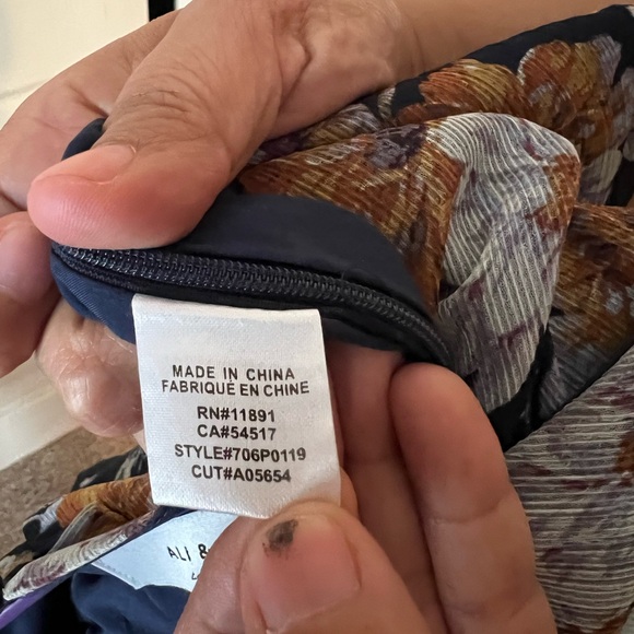 ALI & JAY Black Floral Jumpsuit Size XL - Picture 5 of 6